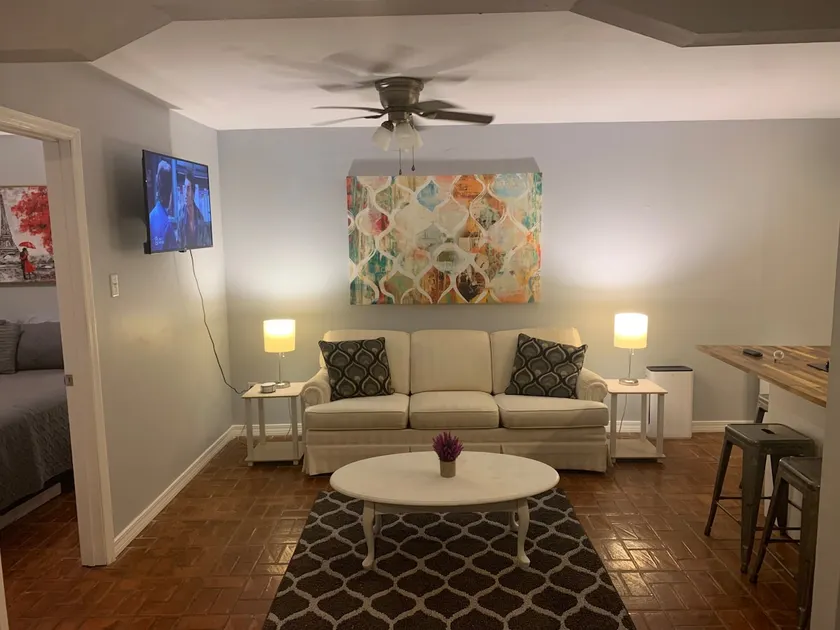 Spring Hill Guest House - Image 1