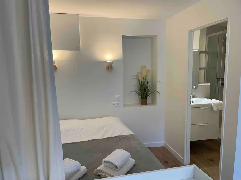 The Minimalist, Air-Conditioned, Quiet and Right in the Heart of the City - Image 1