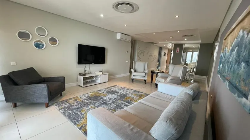 Sunrise Apartment by the Beach - Image 1