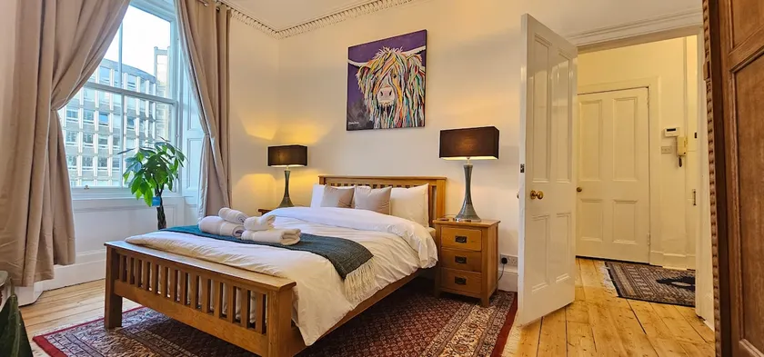 Lovely 1-Bedroom Unit Near Edinburgh Castle - Image 1