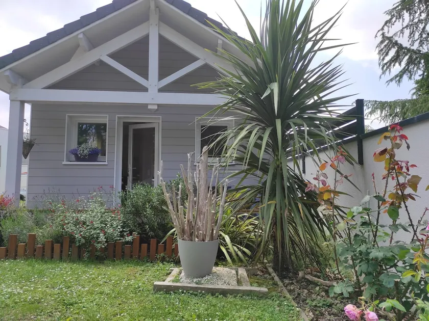 Cottage in the woods - Image 1