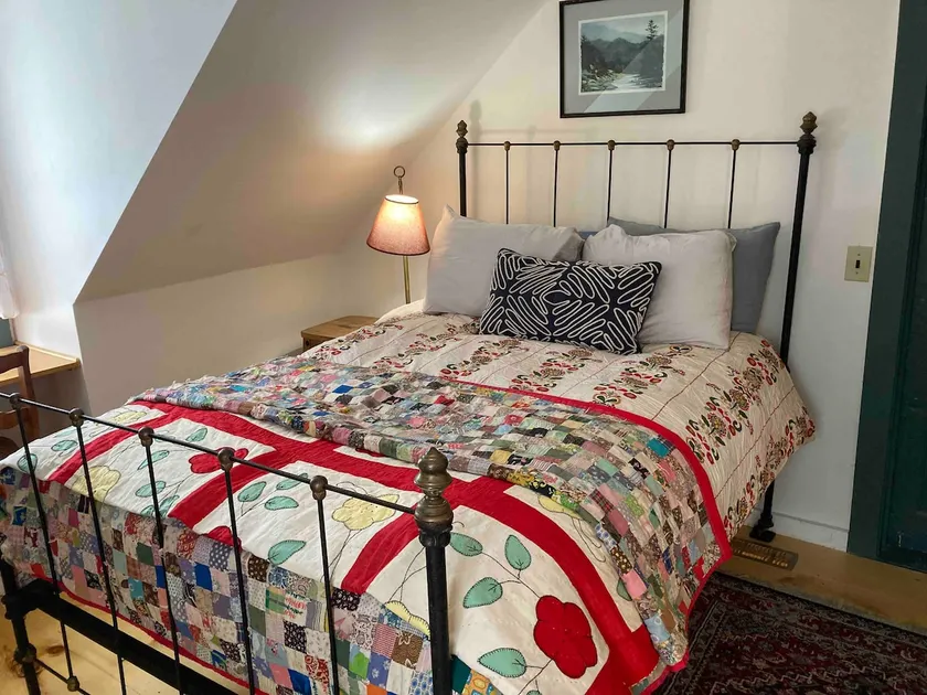 Romantic Barn Guesthouse in Village Center - Image 1