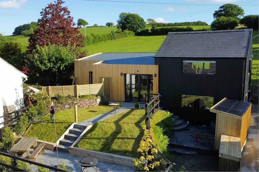 Stylish sanctuary in peaceful Cornish hamlet - Image 1