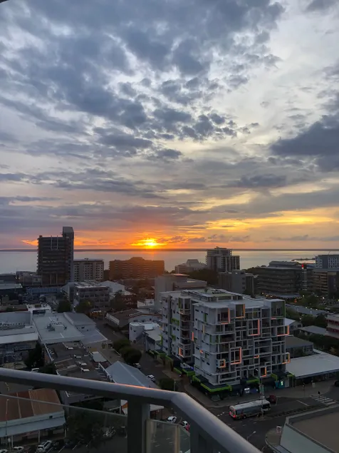 Pandanas 15th floor (Water, City & Sunset views) - Image 1