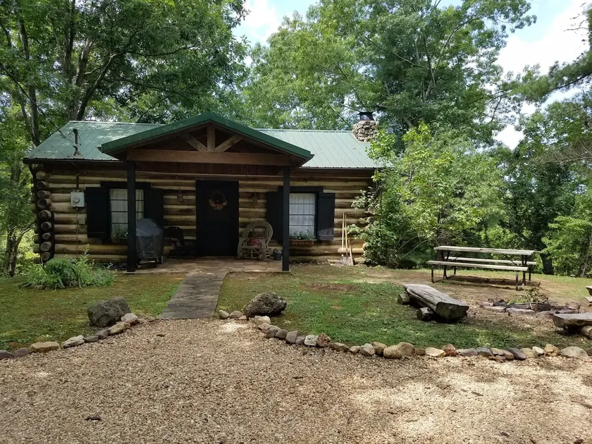Black River Cozy Cabin - Image 1