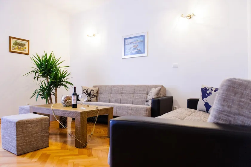 Dundo Baldo Apartment - Image 1