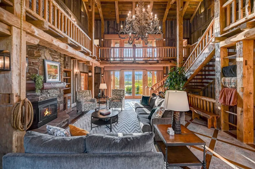 The TimberLodge on Butterfield, near Elk Mountain - Image 1
