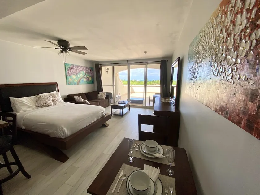 Hotel La Vista Azul - Image 1