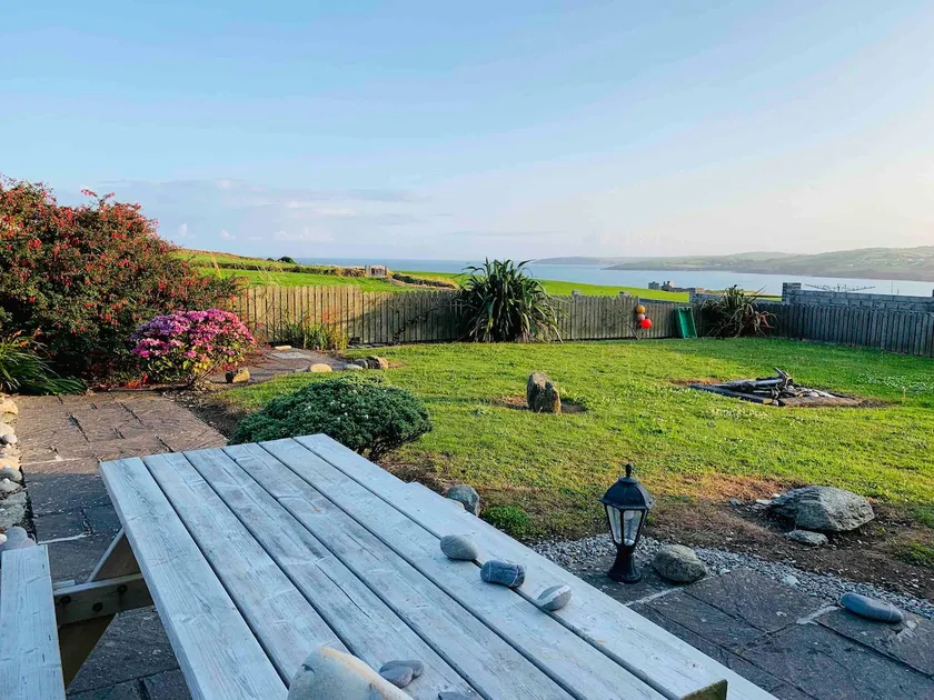 Traditional cottage with views across the Atlantic - Image 1