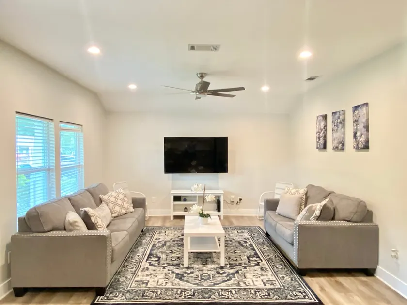 Craftsman-Style Home near Downtown - Image 1