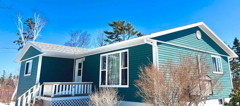 Kaye's Cozy Cottage @ Kings Point Beach Road - Image 1