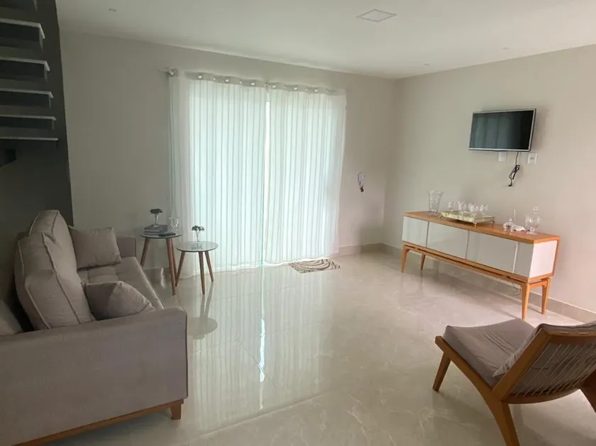 Triplex House in Iriri - Image 1