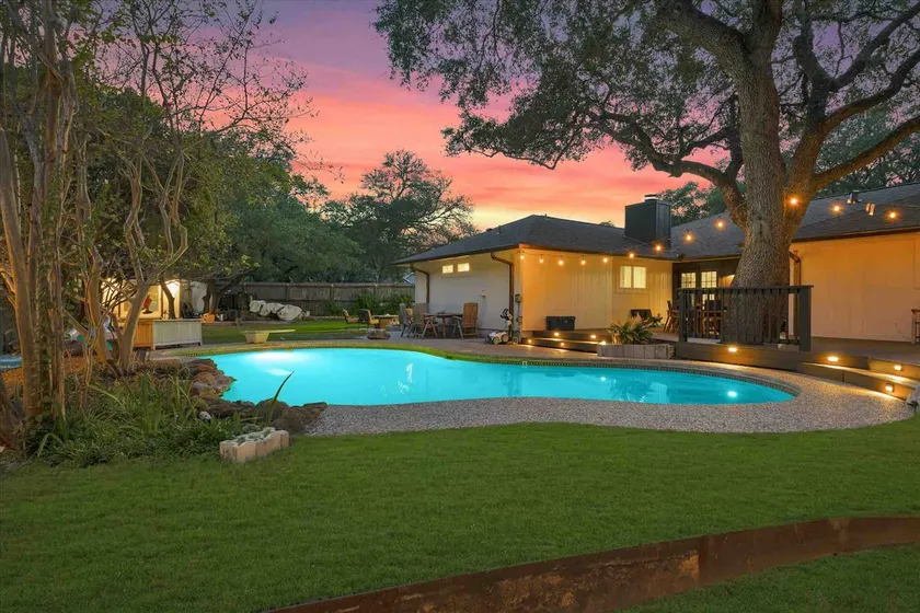 TheHideawayVaca - South Austin:Backyard Pool Oasis - Image 1