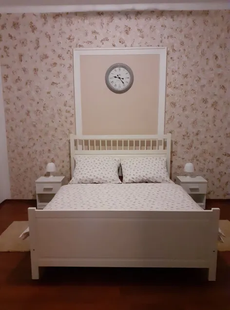 accommodation in the right place - Image 1