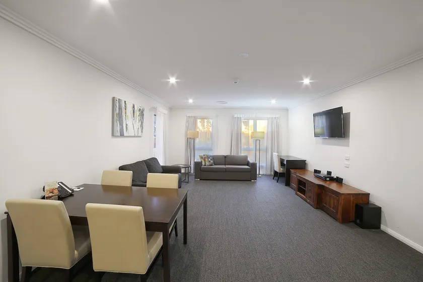 Best Western Plus Bolton on the Park - Image 1