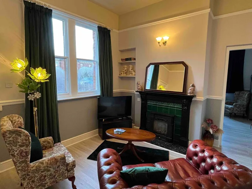 Red Gables - Ground Floor - Image 1