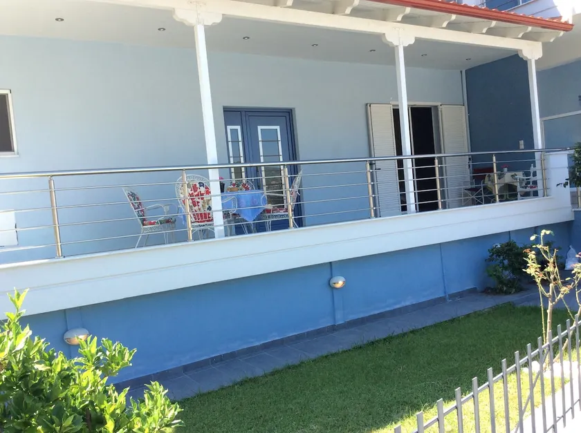 2 floor house, with garden, peaceful & great view - Image 1