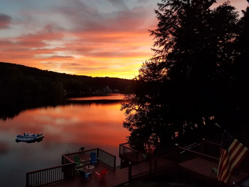 Tingley Lake Super Suite - Image 1