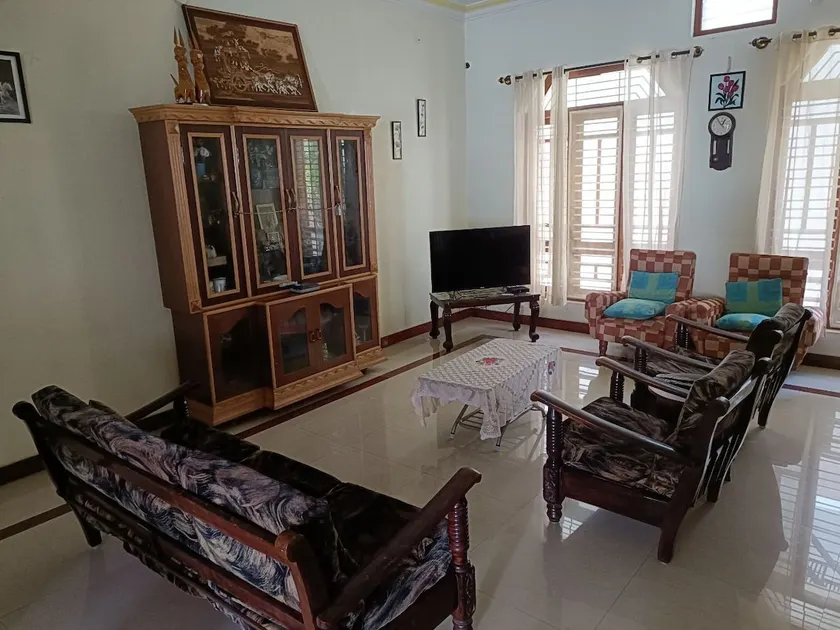 Spacious Bungalow @Vinyasa House - Image 1