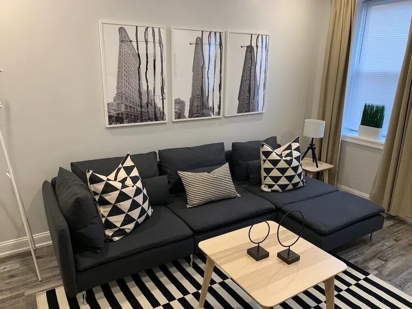 3bed Apt Partial NYC view, 20 Min to Time Square - Image 1