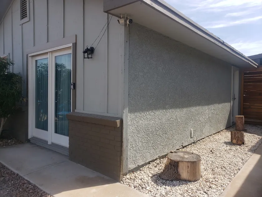 Your Henderson Private Retreat with a Full Kitchen - Image 1