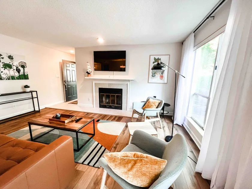 Prestigious Quail Hollow Retreat - Image 1