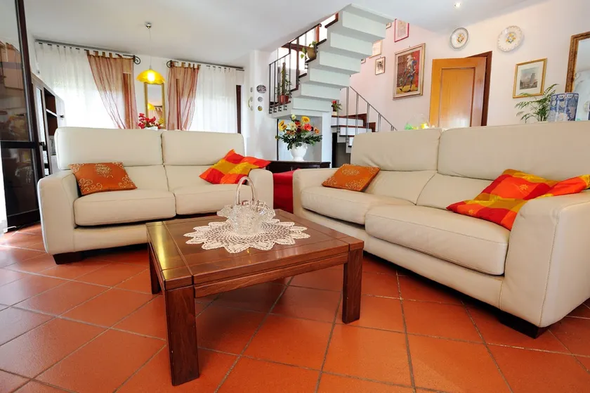 Villa with private pool and Wi-Fi internet - Image 1