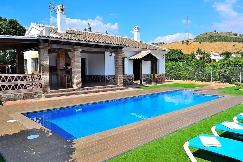 PEPE AND MARI HOUSE WITH POOL - Image 1