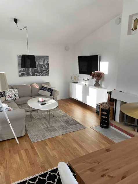 Cheerful newly built holiday cottage seaside - Image 1