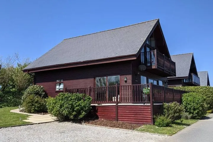 Cribbar Lodge, Retallack Resort nr Padstow/Newquay - Image 1