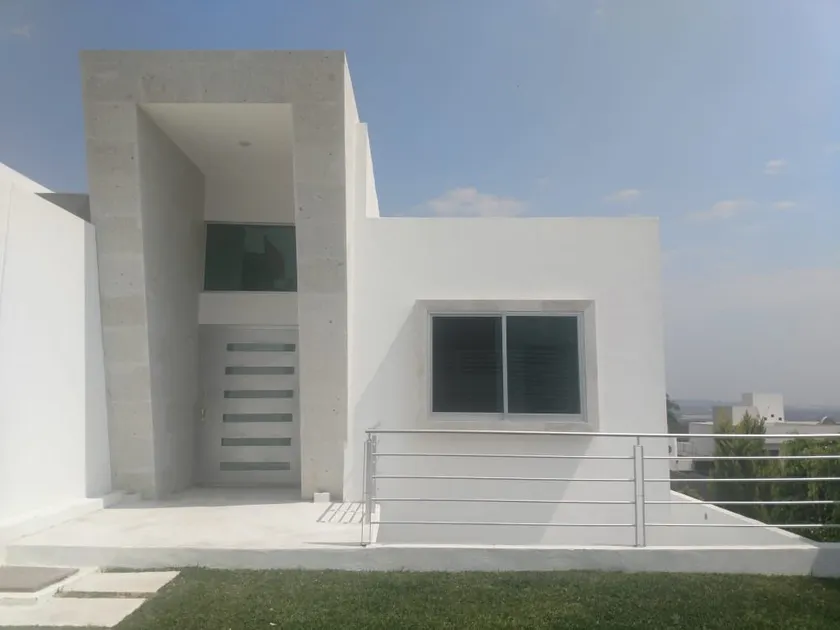 The Minimalist Corner - Image 1