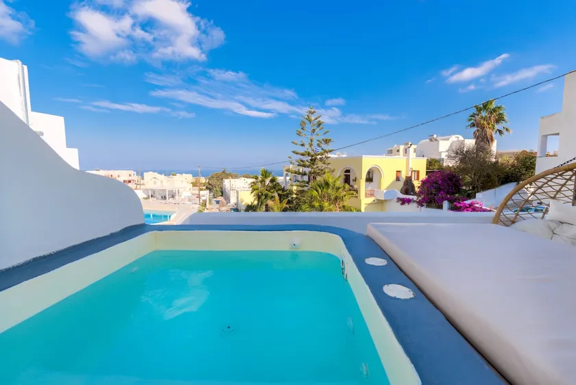 Muse 9_Honeymoon Sunrise Seaview Jacuzzi Suite - Image 1
