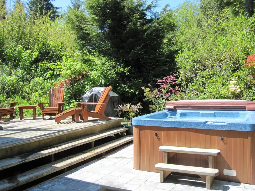 Cedar Shack Cabin ved stranden med privat Hot Tub, 3 min gang til stranden - Image 1