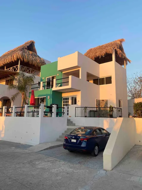 3 bedroom Villa with Plunge Pool, Starlink Wi-Fi - Image 1