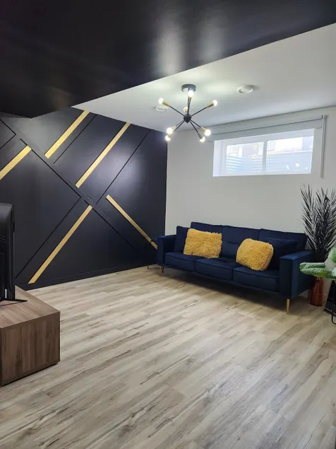 Sleek, Central & Cozy Basement Stay - Image 1