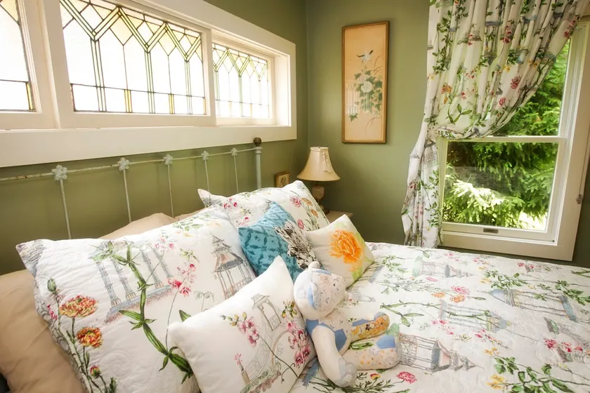Cozy Country Retreat - Image 1