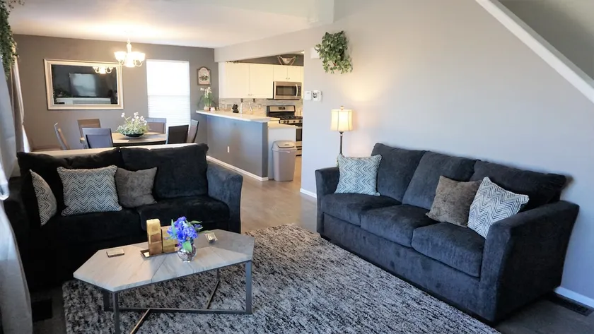 Comfy Home with Private Rear View & Fiber Internet - Image 1