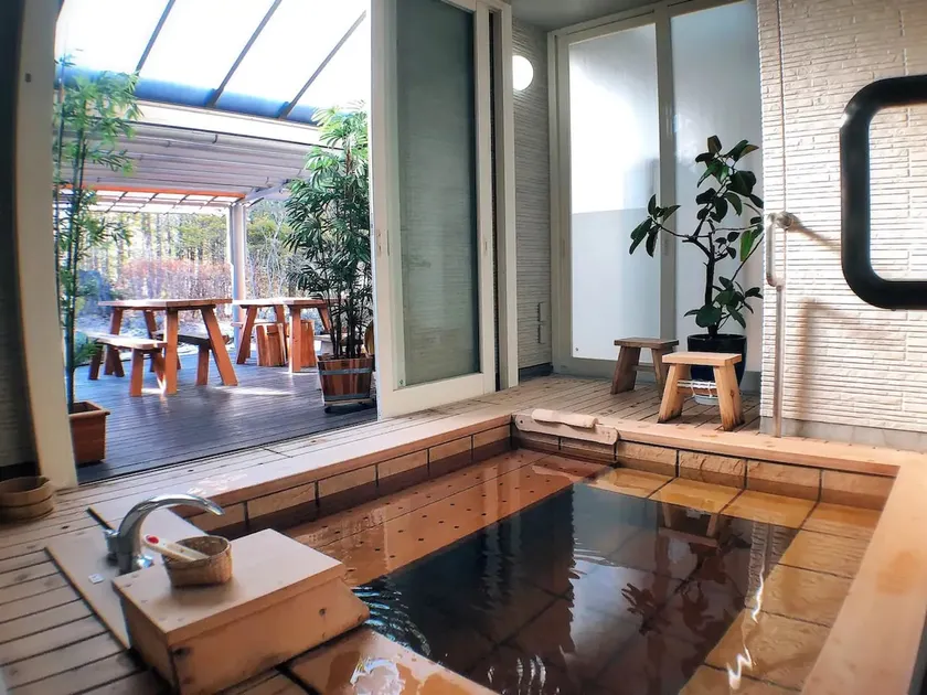 house with hot spring, jacuzzi, open-air bath - Image 1