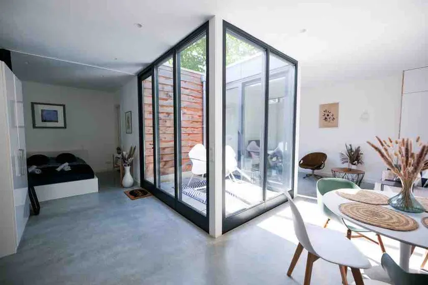 Azzavista luxury apartment. - Image 1