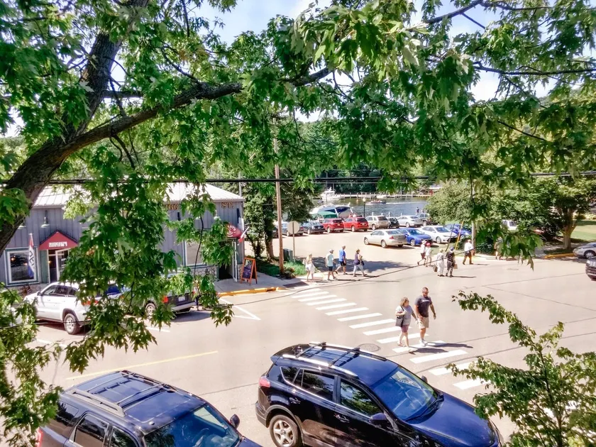 The Family Flat-Main-St Getaway-Downtown Saugatuck - Image 1