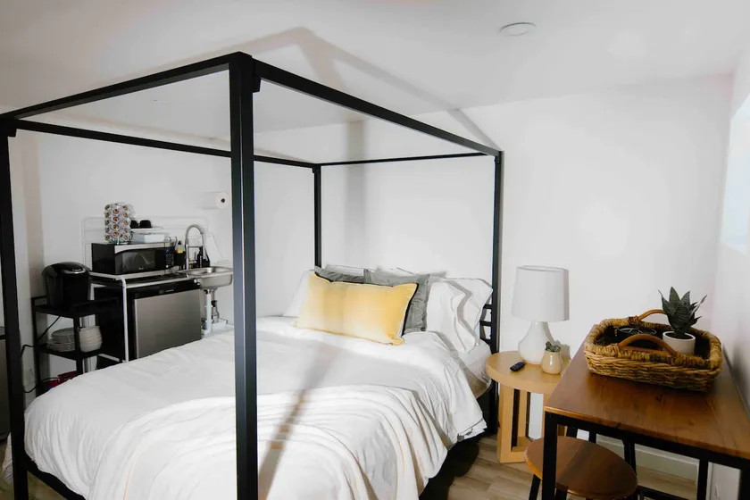 Modern Millcreek Guesthouse Suite 2 - Image 1