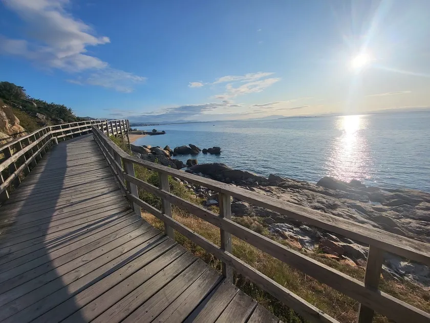 Ocean views, porch and private parking 5 minutes from the beach - Image 1
