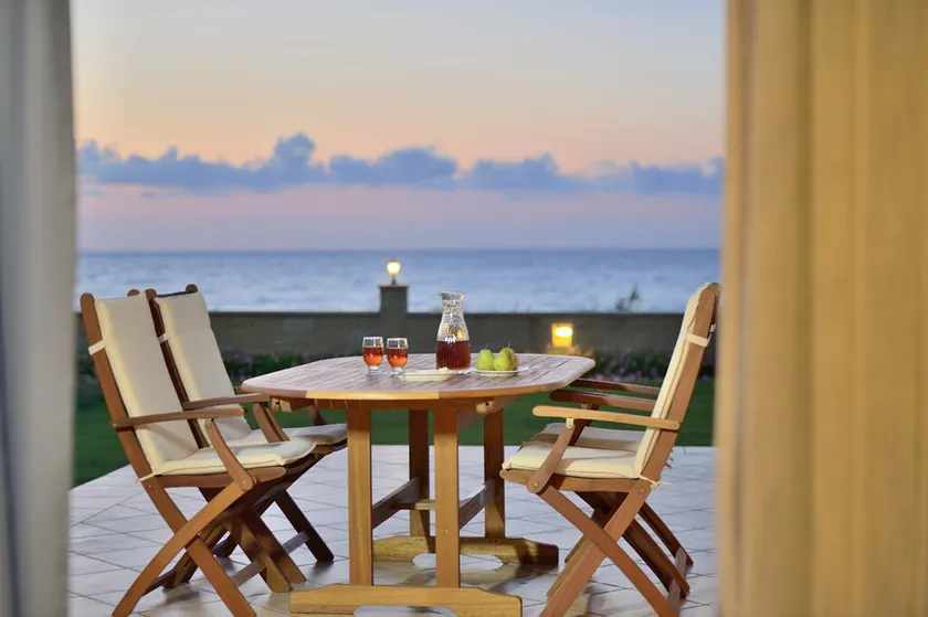 Waterfront with Extraordinary View, Pasithea - Image 1