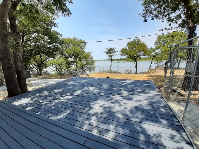 Waterfront Cabin on Proctor Lake - Image 1