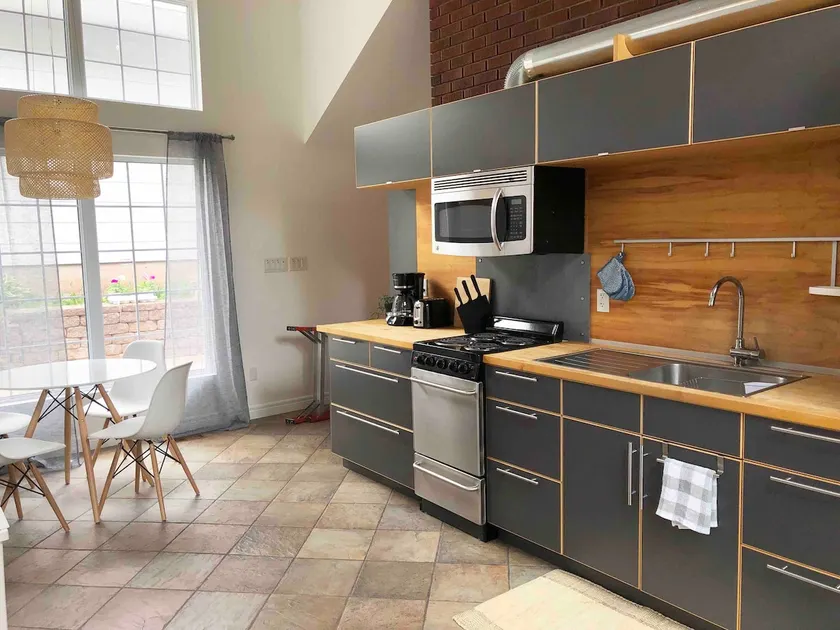 Modern Split-Level Loft in Downtown Moncton - Image 1
