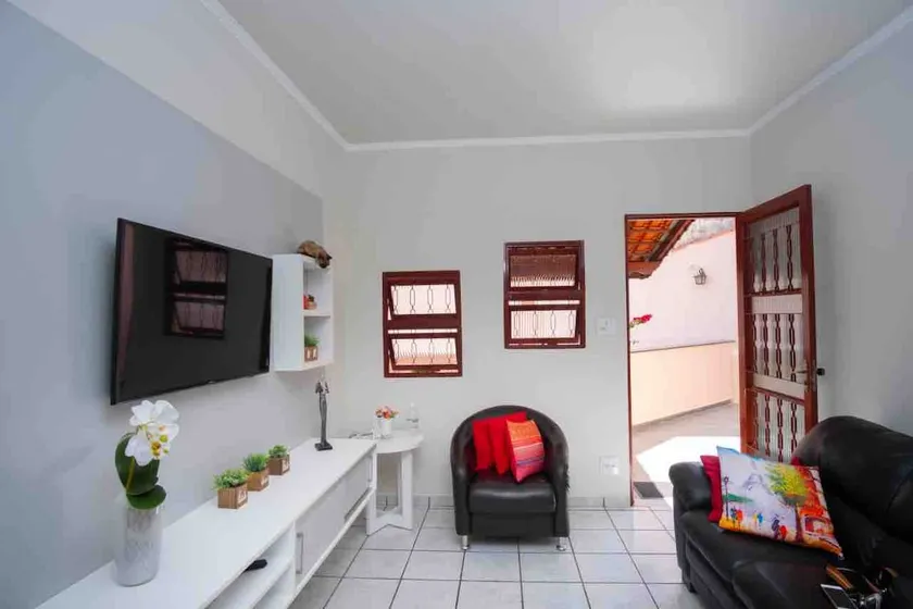 House near the center, 2 bedrooms, suite, barbecue area - Image 1