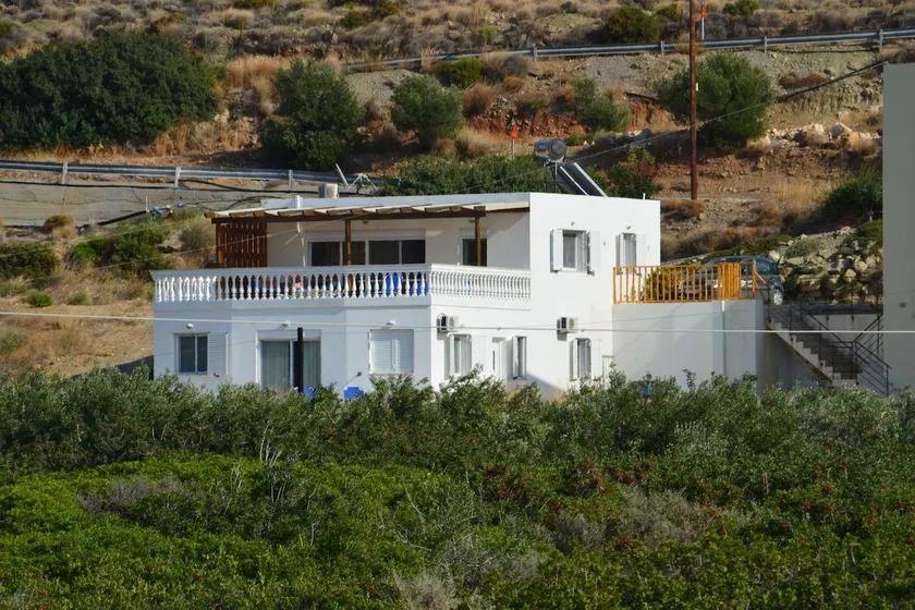 Villa in Makry Gialos near Sandy Beach - Image 1