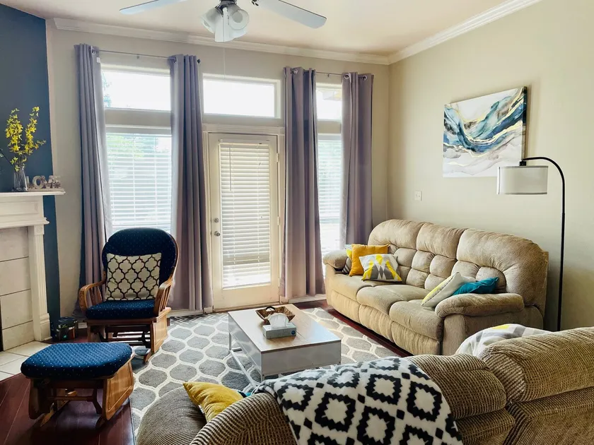 Beautiful 3 bedroom house in an excellent location - Image 1