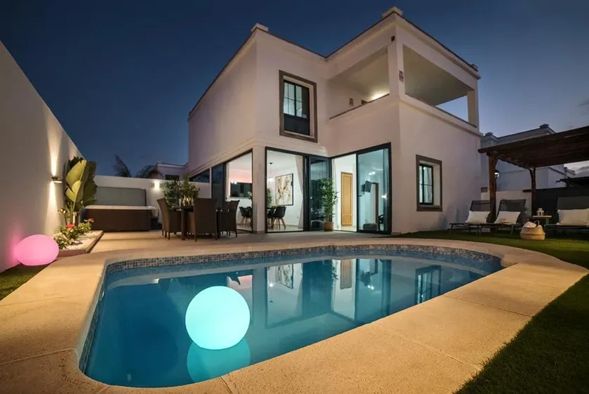 Villa Palmera: Jacuzzi and heated pool - Image 1