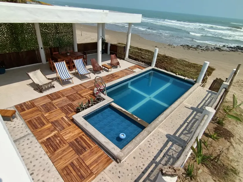 BEAUTIFUL BEACH HOUSE WITH POOL. - Image 1